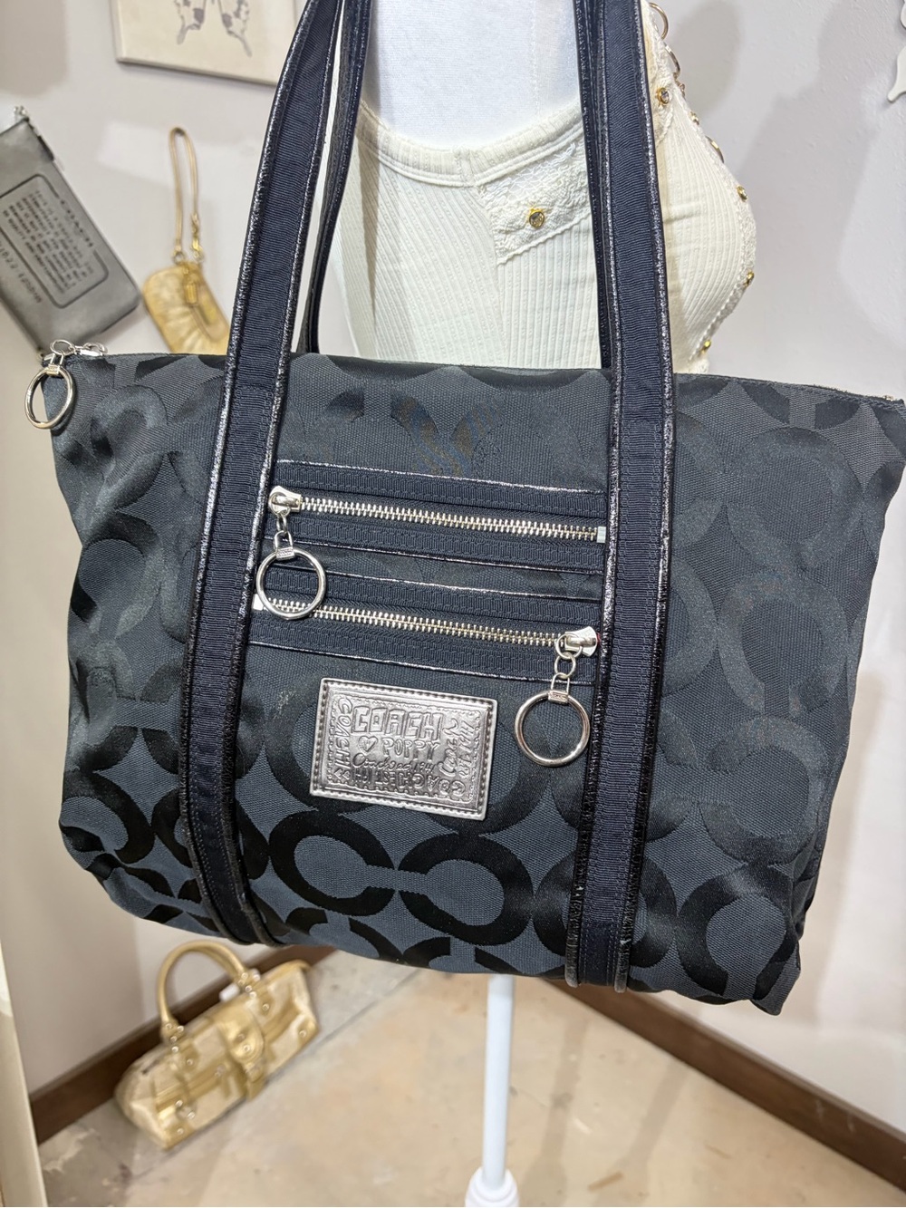 Coach Black Signature Poppy Jacquard Shoulder Tote - Picture 2 of 7